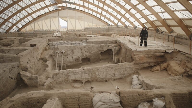 Die älteste Stadt der Menschheit – Çatalhöyük in der heutigen Türkei entstand vor rund 9.500 Jahren. – Bild: ZDF und @2021 Alleycats./​@2021 Alleycats