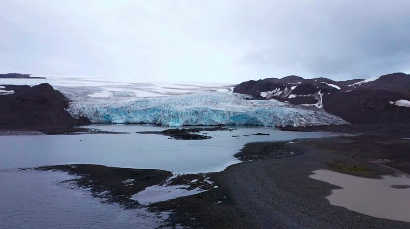 Gletscher vor der Insel „Elephant Island“. – Bild: SWR/​Fandango