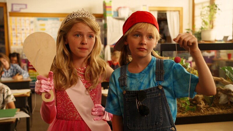 v.li.: Lola Loud (Ella Allan), Lana Loud (Mia Allan) – Bild: Paramount