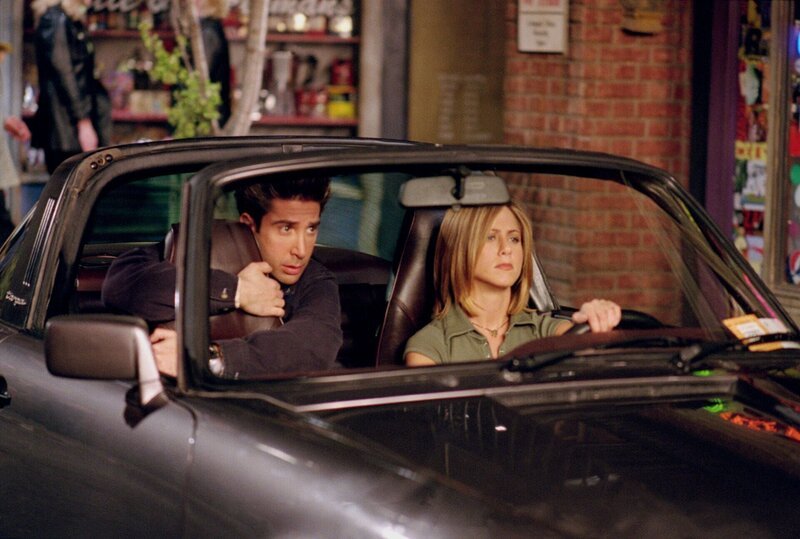 Ross Geller (David Schwimmer, l.); Rachel Green (Jennifer Aniston, r.) – Bild: Warner Bros Entertainment Inc. All rights reserved. Lizenzbild frei