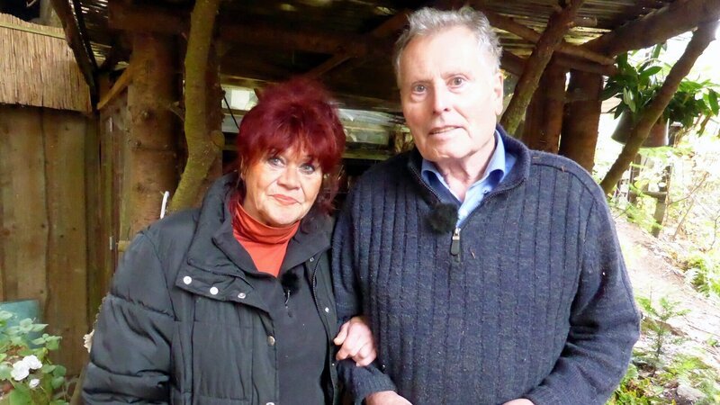 Gerhard (81) und seine Lebensgefährtin Anita (71) – Bild: RTL Zwei