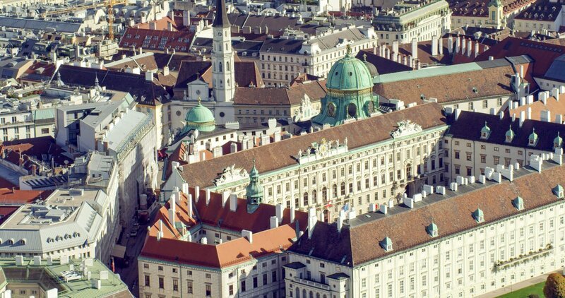 Wiener Innenstadt von oben. – Bild: ORF/​RIHA-Film