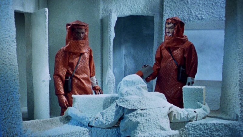 Tormolen (Stewart Moss, l.) und Mister Spock (Leonard Nimoy, r.) – Bild: Tele 5
