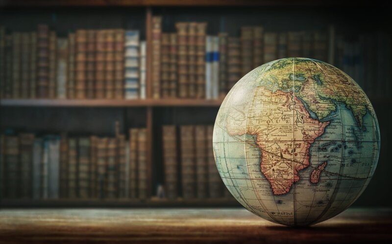 History, Globe, Book, Shelf, Geography – Bild: 2018 Triff/​Shutterstock. No use without permission.