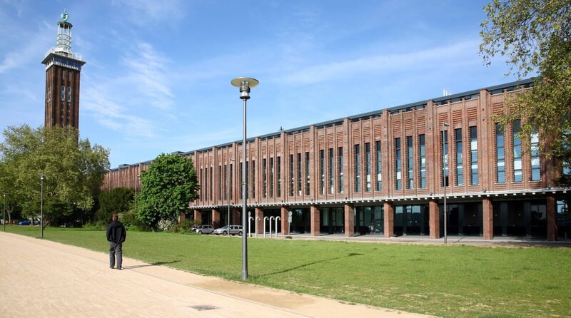  Die Rheinhallen auf dem alten Messegelände der koelnmesse nach dem Umbau. Heute werden diese vom Sender RTL genutzt. – Bild: WDR/​Ulla Anne Giesen /​ WDR Kommunikation/​Redaktion Bild