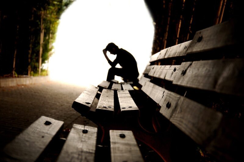 Depresion, teen – Bild: Shutterstock /​ Shutterstock /​ Copyright (c) 2012 hikrcn/​Shutterstock. No use without permission.
