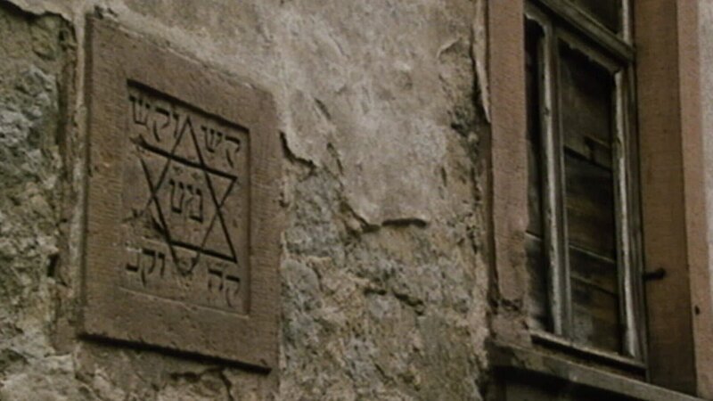 Detail der Hausfassade der alten Synagoge in Urspringen in Unterfranken im Jahr 1986. – Bild: BR /​ BR