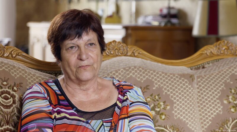 Marie-José wird im Dezember 1946 im pfälzischen Herxheim als Tochter einer deutschen Mutter und eines französischen Besatzungssoldaten geboren. 17 Monate später beginnt ihr neues Leben als Adoptivkind in Frankreich. – Bild: SWR/Un film à la patte Marie-José wird im Dezember 1946 im pfälzischen Herxheim als Tochter einer deutschen Mutter und eines französischen Besatzungssoldaten geboren. 17 Monate später beginnt ihr neues Leben als Adoptivkind in Frankreich. – Bild: SWR/Un film à la patte