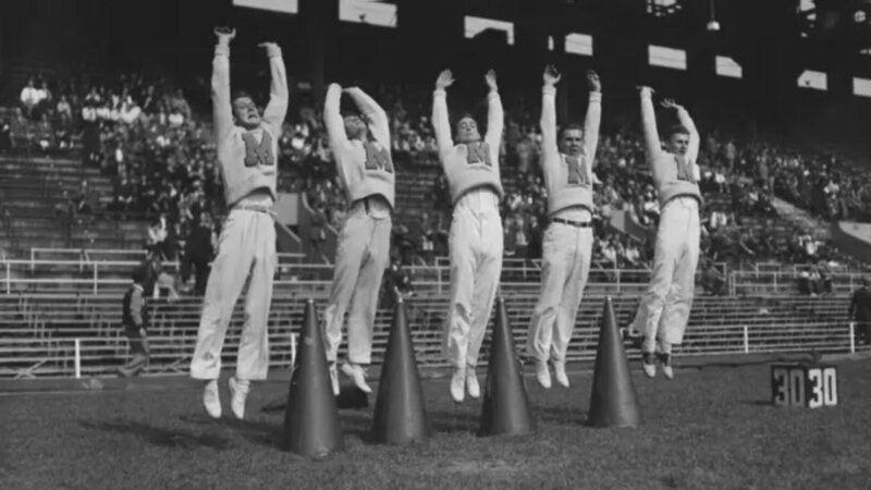 Cheerleading ist zu Beginn reine Männersache. Erst im 2. Weltkrieg werden erste Frauenteams gebildet. Inzwischen gibt es immer mehr gemischte Cheerleading-Truppen. – Bild: ZDF und Patrick Spica Productions
