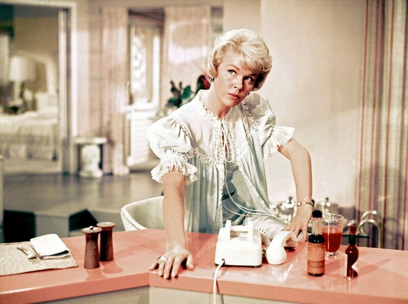 Bettgeflüster – Bild: „ARD Degeto“ (S 2)