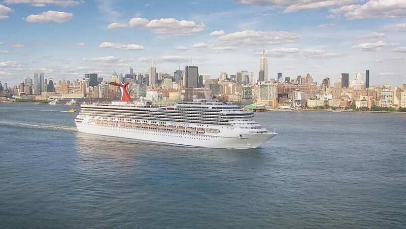 Der Big Apple lockt Touristen aus aller Welt. Auch für Kreuzfahrtschiffe ist New York City ein beliebtes Ziel. – Bild: port.hu
