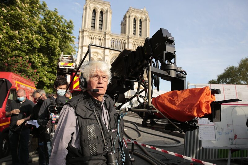 Notre-Dame in Flammen – Bild: Pathé