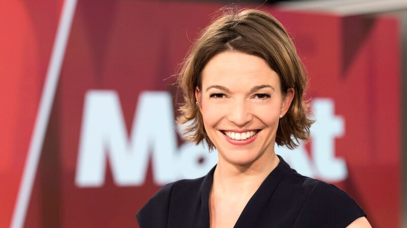 Moderatorin Anna Planken („markt“) – Bild: WDR/​Herby Sachs