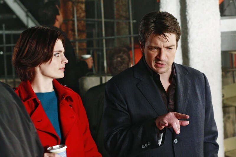 L-R: Kate (Stana Katic) und Richard (Nathan Fillion) – Bild: PLURIMEDIA (ABC Studios)