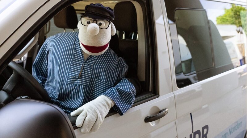 NORDDEUTSCHER RUNDFUNK De Noorden op Platt „Werner Momsen“ auf Tour © NDR/​Michael Uphoff, honorarfrei – Verwendung gemäß der AGB im engen inhaltlichen, redaktionellen Zusammenhang mit genannter NDR-Sendung und bei Nennung „Bild: NDR/​Michael Uphoff“ (S2). NDR Presse und Information/​Fotoredaktion, Tel: 040/​4156⁠–⁠2306 oder -2305, pressefoto@ndr.de – Bild: NDR/​Michael Uphoff /​ NDR Presse und Information