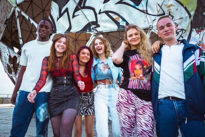 Lennart, Sina, Chiara, Amelie, Lynn und Jonas – Bild: Magdalena Posser /​ RTLZWEI /​ Foto: Magdalena Posser /​ © RTLZWEI /​ Foto: Magdalena Possert – Recht zum Abdruck/​Darstellung zeitlich/​sachlich beschränkt auf die Bewerbung der Sendung