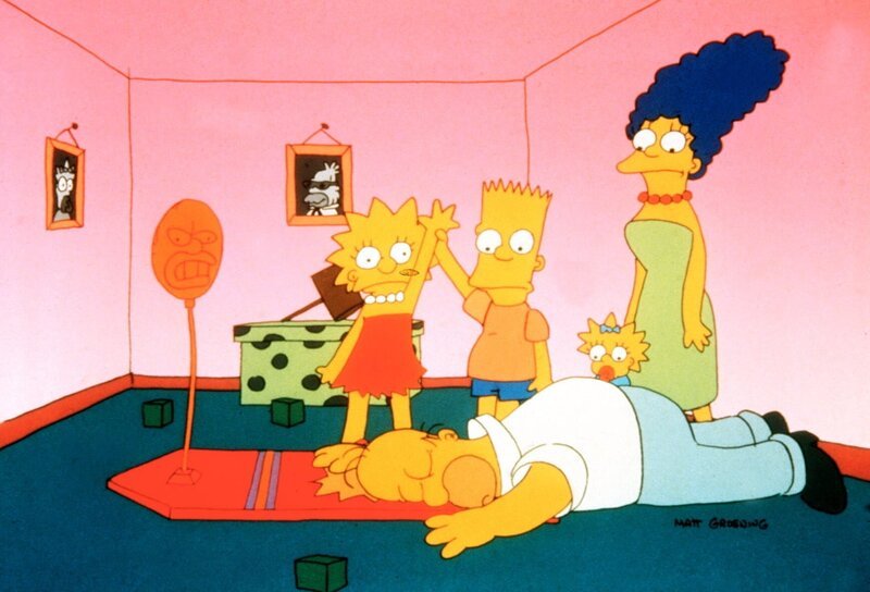 (1. Staffel) – Lisa (l.) und Bart (2.v.l.) sind ihrem Vater Homer (vorne) wieder mal haushoch überlegen. Da kann sich Mutter Marge (r.) nur wundern. – Bild: und TM Twentieth Century Fox Film Corporation – Alle Rechte vorbehalten Lizenzbild frei
