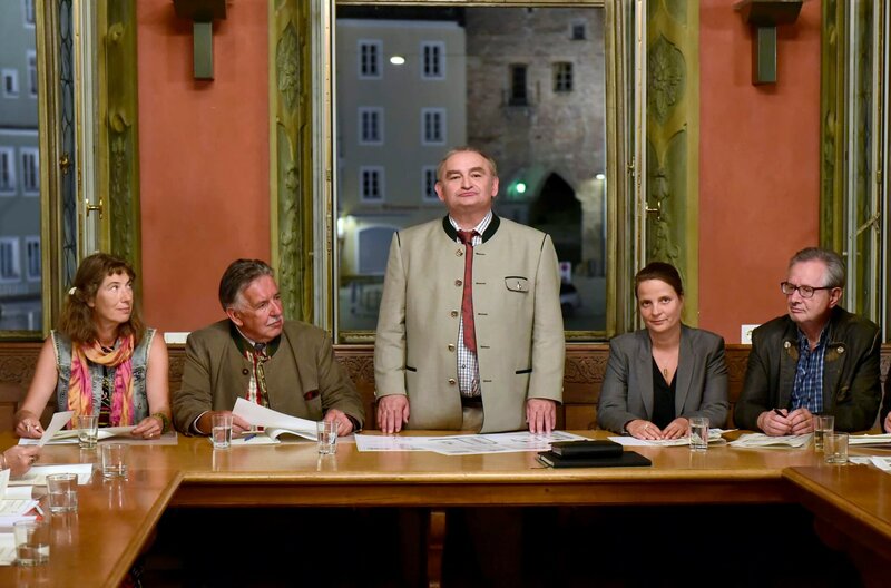 Maria Mafiosi - Jeder sehnt sich nach Familie – Bild: ARD Degeto/​Goldkind/​Jürgen Olczyk