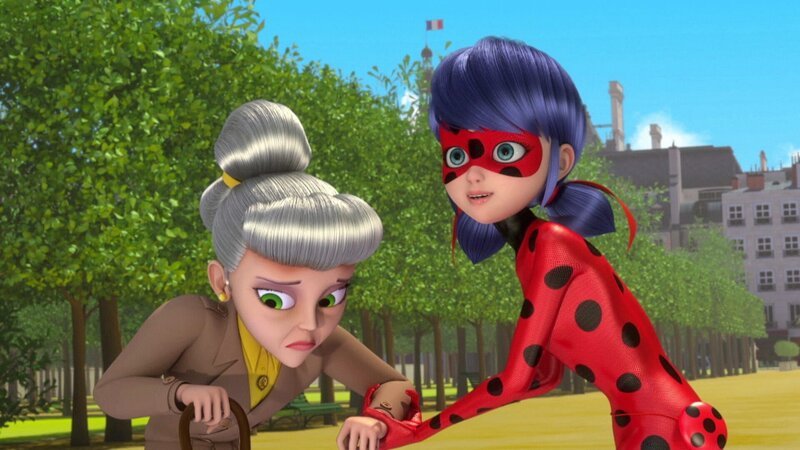 On right: Ladybug – Bild: Disney