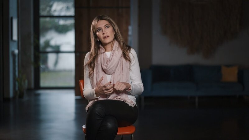 Eva Kaili im Interview: Die ehemalige Vizepräsidentin des EU-Parlaments gilt als das Gesicht des EU-Korruptionsskandals. – Bild: ZDF und Andrea Rumpler./Andrea Rumpler Eva Kaili im Interview: Die ehemalige Vizepräsidentin des EU-Parlaments gilt als das Gesicht des EU-Korruptionsskandals. – Bild: ZDF und Andrea Rumpler./Andrea Rumpler