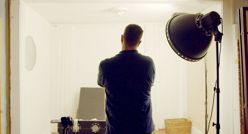 Tickled – Bild: RTL /​ © 2015 A Ticklish Tale Limited