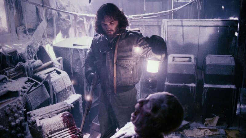 R. J. MacReady (Kurt Russell) +++ Die Verwendung des sendungsbezogenen Materials ist nur mit dem Hinweis und Verlinkung auf RTL+ gestattet. +++; R. J. MacReady (Kurt Russell) +++ Die Verwendung des sendungsbezogenen Materials ist nur mit dem Hinweis und Verlinkung auf RTL+ gestattet. +++ – Bild: RTL / 1982 Universal City Studios Inc R. J. MacReady (Kurt Russell) +++ Die Verwendung des sendungsbezogenen Materials ist nur mit dem Hinweis und Verlinkung auf RTL+ gestattet. +++; R. J. MacReady (Kurt Russell) +++ Die Verwendung des sendungsbezogenen Materials ist nur mit dem Hinweis und Verlinkung auf RTL+ gestattet. +++ – Bild: RTL / 1982 Universal City Studios Inc