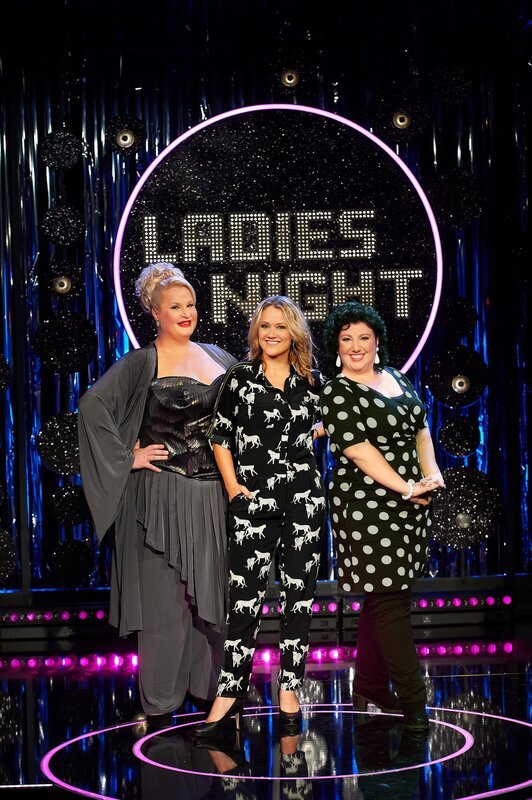 Die Gastgeberinnen v.l.n.r.: Daphne de Luxe, Lisa Feller, Meltem Kaptan – Bild: WDR/​Melanie Grande