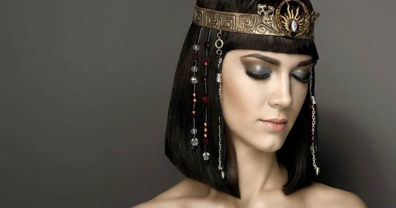 Die legendäre Pharaonin Kleopatra ist eine der faszinierendsten und einflussreichsten Frauen der Geschichte. Aber wer ist die wahre Kleopatra, die Frau hinter dem Mythos? – Bild: ZDF und Tobias Lenz