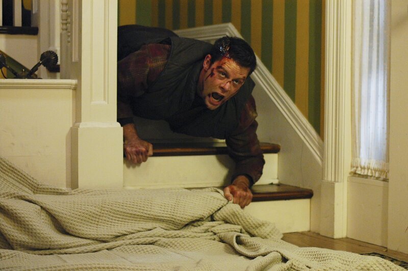 Melindas Freundin Andrea wird in ihrer Wohnung von Dennis Mcloughlins (Matt Keeslar) Geist heimgesucht … – Bild: ABC Studios Lizenzbild frei