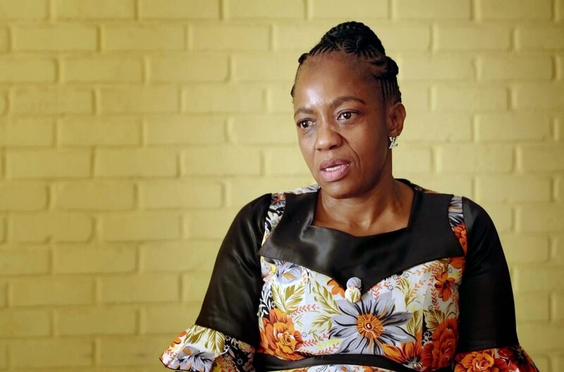 Mandelas heimliche Krieger – Bild: Temps noir /​ Dudu Msomi trat MK bei, weil sie ihr Volk befreien wollte.