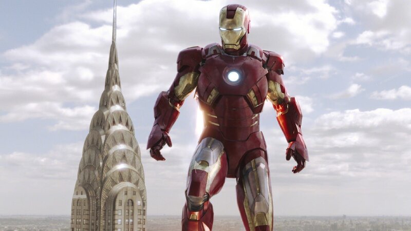 Tony Stark alias Iron Man (Robert Downey Jr.) versucht die Rakete der Chitauris abzuwehren und gegen die Feinde zu richten … – Bild: 2011 MVLFFLLC. TM & © 2011 Marvel. All Rights Reserved.