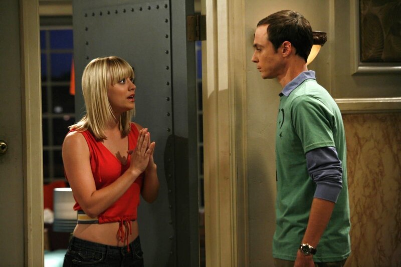 Sheldon Cooper (Jim Parsons), Penny (Kaley Cuoco) – Bild: PLURIMEDIA (Warner Bros)