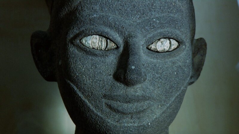 Das Abbild eines Königs: diese Statue aus Basalt weist den Weg zur Gruft der Herrscher von Qatna. – Bild: ZDF und Manfred Kern