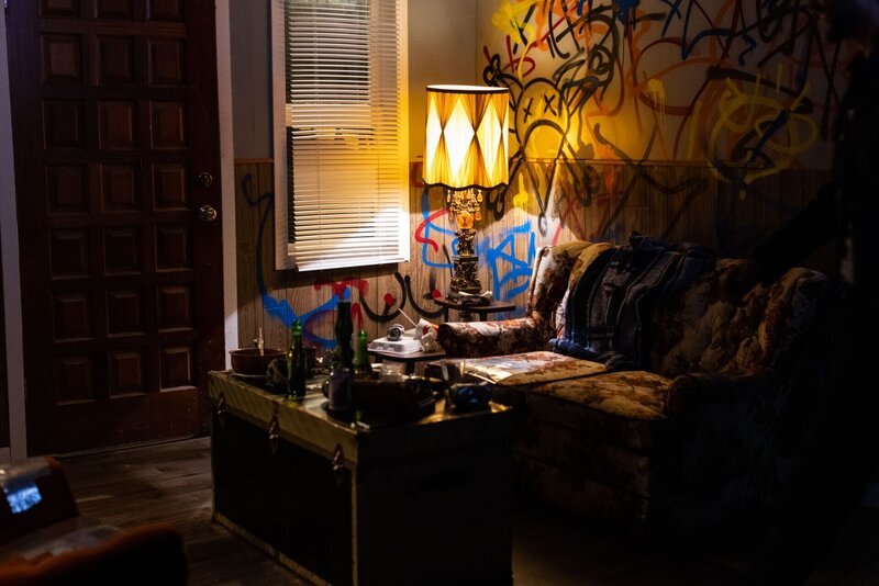 Zimmer – Bild: ZLWCineflix 2021 /​ © Crime + Investigation /​ Darren Goldstein/​Cineflix 2021