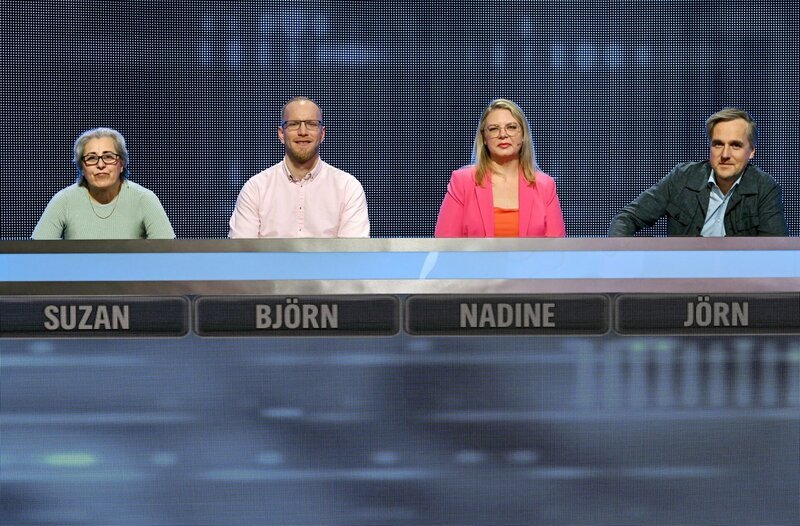 Die Kandidat:innen der Sendung (v.l.n.r.): Suzan Gülfirat, Björn Dornseifer, Nadine Wackernah und Jörn Bovay. – Bild: ARD/​Uwe Ernst