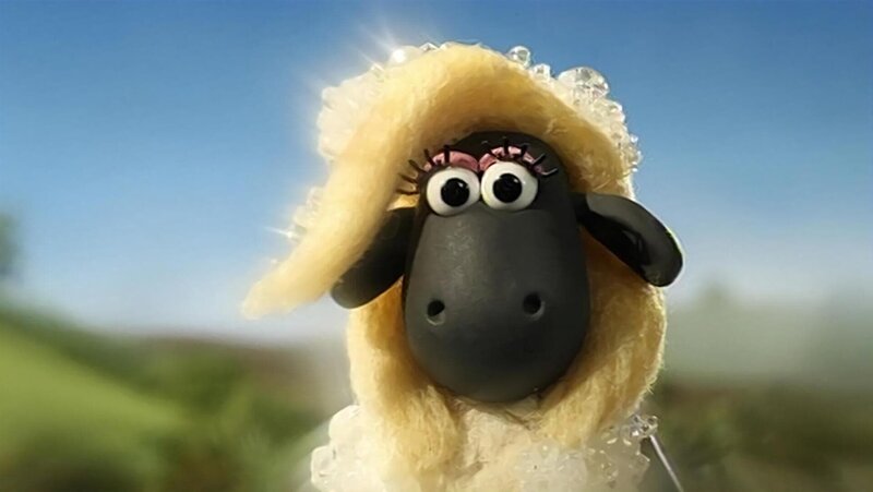 Da muss Shaun zweimal hinsehen. Aus dem Schaumbad steigt ein wunderschönes Schaf. – Bild: WDR/​Aardman Animation Ltd./​BBC