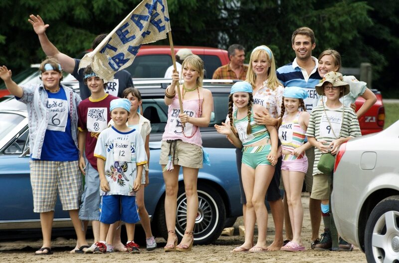 Im Dutzend billiger II - Zwei Väter drehen durch! – Bild: ORF/​Disney