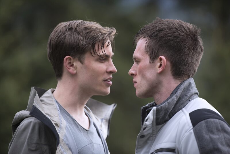 Titus (Jannik Schümann, l.); Zach ( Jannis Niewöhner, r.) – Bild: 2017 Constantin Film Verleih GmbH/die film gmbh / Marc Reimann Lizenzbild frei Titus (Jannik Schümann, l.); Zach ( Jannis Niewöhner, r.) – Bild: 2017 Constantin Film Verleih GmbH/die film gmbh / Marc Reimann Lizenzbild frei