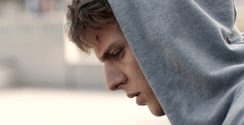 Aus der Haut – Bild: PLURIMEDIA (MDR /​ UFA Fiction /​ Michael Kotschi)