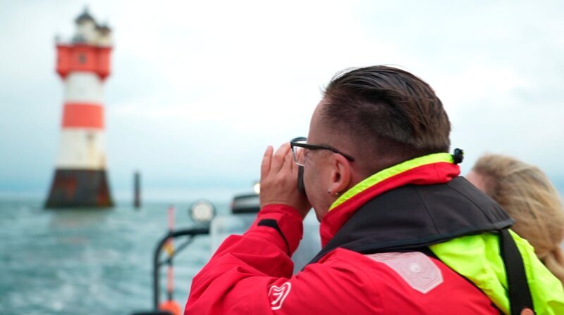 Leuchtturm begeisterte Menschen an der Nordseeküste. – Bild: NDR Leuchtturm begeisterte Menschen an der Nordseeküste. – Bild: NDR