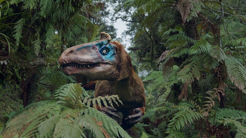 Der Cryolophosaurus wird von seinen Fans wegen seines auffälligen Knochenkamms auch „Elvis-Saurier“ genannt. Lange bevor der T-Rex auf der Weltbühne erschien, jagte dieser Gigant am Südpol seine Beute. – Bild: ZDF und Giant Screen Films./Giant Screen Films Der Cryolophosaurus wird von seinen Fans wegen seines auffälligen Knochenkamms auch „Elvis-Saurier“ genannt. Lange bevor der T-Rex auf der Weltbühne erschien, jagte dieser Gigant am Südpol seine Beute. – Bild: ZDF und Giant Screen Films./Giant Screen Films