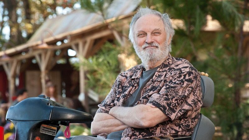 Carvin (Alan Alda) – Bild: RTL /​ Universal Pictures