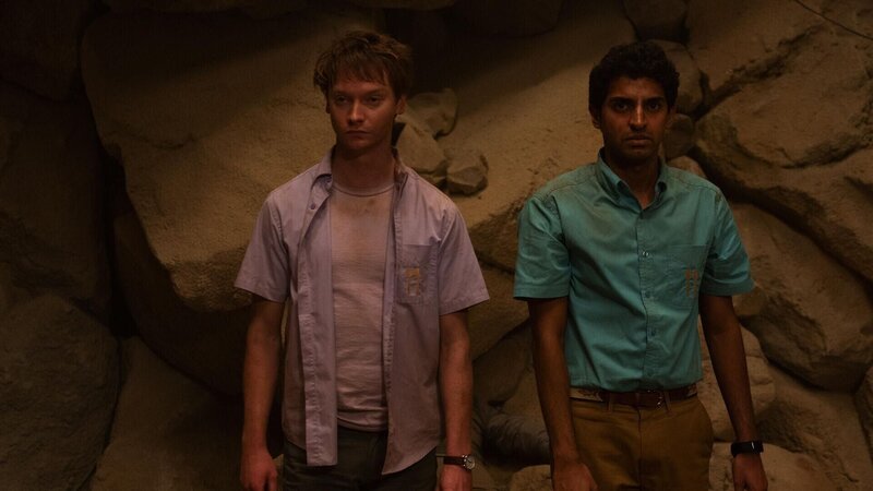 Meeting in der Höhle – Bild: 2019 INCREDIBLE EDIBLE MOVIE LLC. ALL RIGHTS RESERVED. Lizenzbild frei