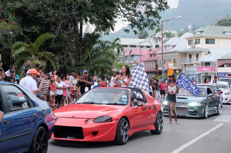 Seychellen - Ein Meer von Farben – Bild: ORF