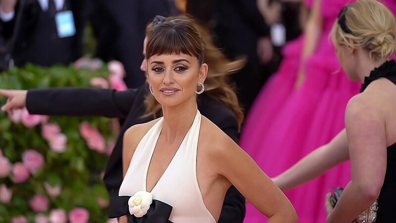 Modeikone Penélope Cruz. – Bild: ORF/Zeta Productions Modeikone Penélope Cruz. – Bild: ORF/Zeta Productions