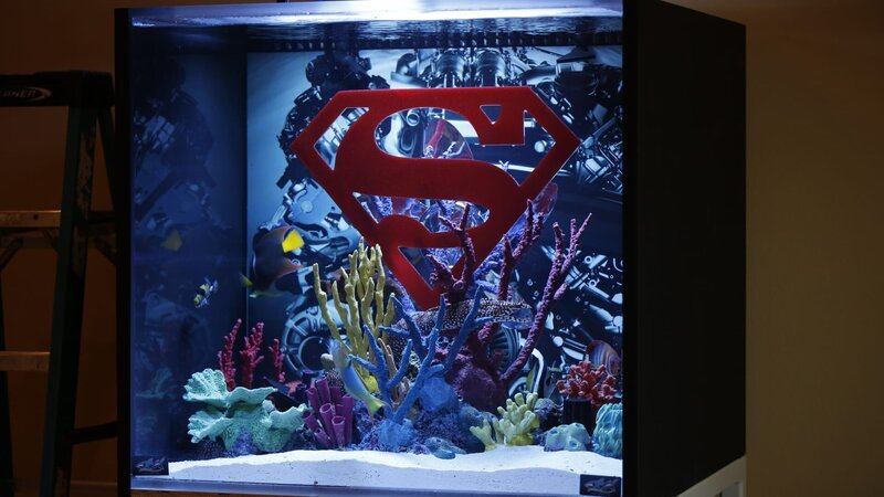 Wayde King and Brett Raymer are building an underwater world for Shaquille O’Neal in this episode. – Bild: Cy Cyr /​ Animal Planet /​ Discovery Communications, Inc.