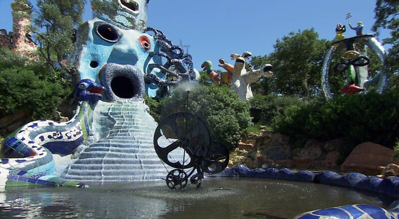 Tarot Garten in Toskana – Bild: Die Kombination von Liebe mit Kunst ist universell. Es überrascht daher auch nicht, dass die über 50jährige Liebesgeschichte der beiden Künstler Niki de Saint Phalle und Jean Tinguely eine sehr berühr
