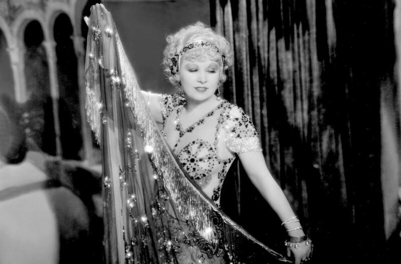 Mae West in ihrer Rolle als Tira im Film „I’m No Angel“, 1933 – Bild: AF archive/​Alamy Stock Photo /​ © AF archive/​Alamy Stock Photo/​AF archive /​ Alamy Stock Photo