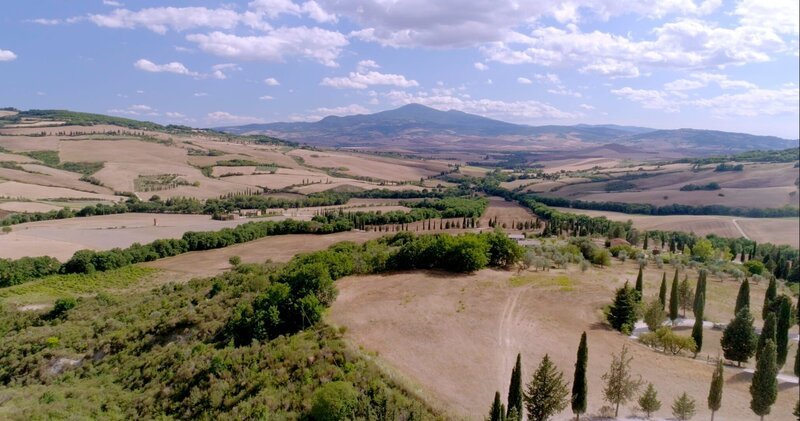 Val d’Orcia (Orcia-Tal) mit dem Monte Amiata in der südlichen Toskana. – Bild: ORF/​GS-Film
