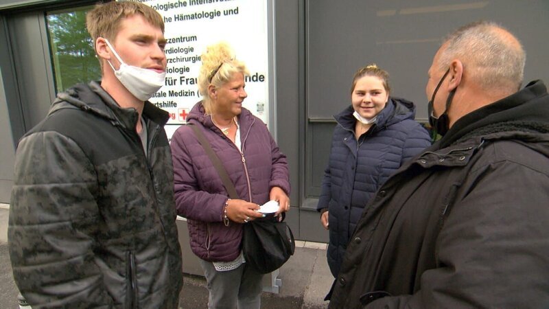 Peter, Silvia, Sarah Jane und Harald – Bild: RTL Zwei
